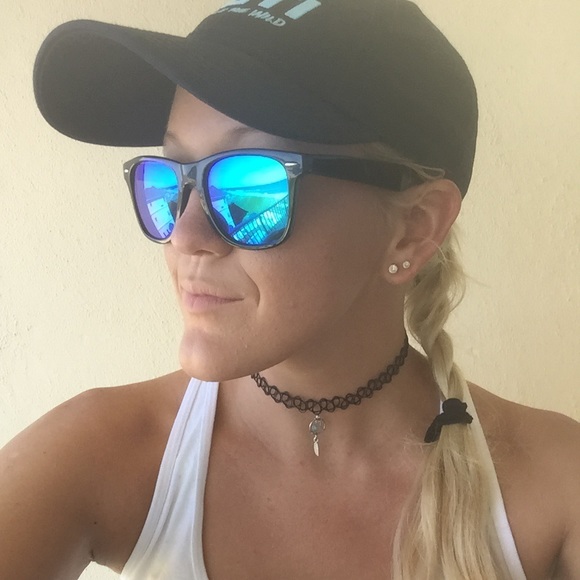 Meet your Posher, Gina - Picture 1 of 1